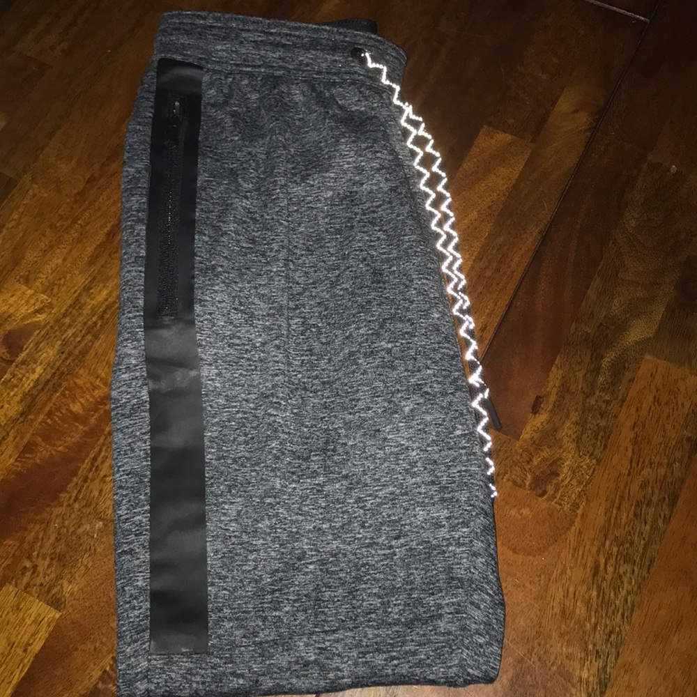 Mens aeo joggers. Never worn!